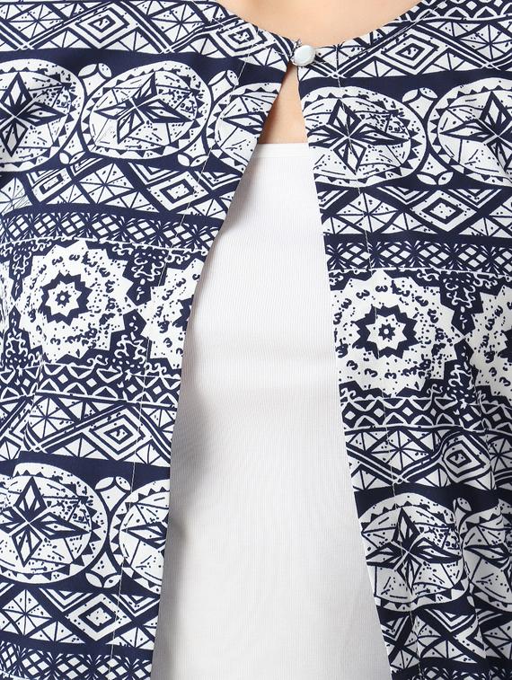long sleeved printed shrug - 17367479 - Zoom Image - 4