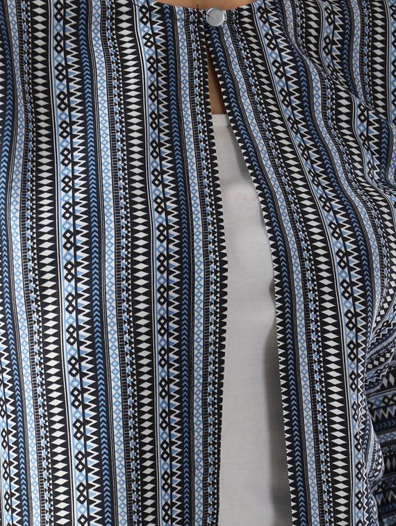 long sleeved striped shrug - 17367481 - Zoom Image - 4
