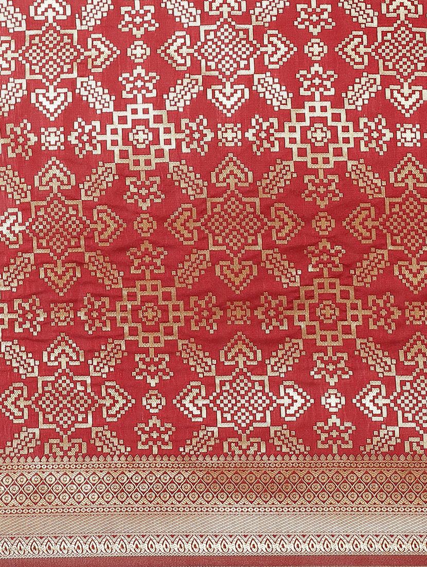 silk woven saree with blouse - 17367737 - Zoom Image - 5
