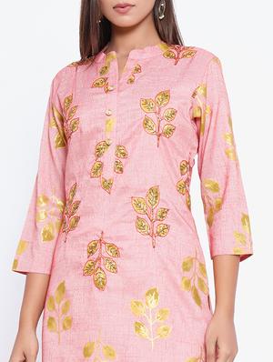 gold print straight kurta - 17370076 - Standard Image - 4