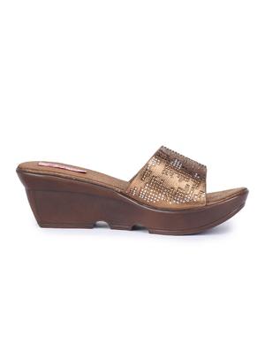 copper slip on wedges - 17377036 - Standard Image - 2