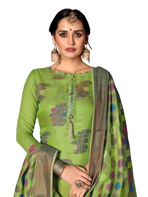 self design unstitched suit - 17393631 - Standard Image - 4