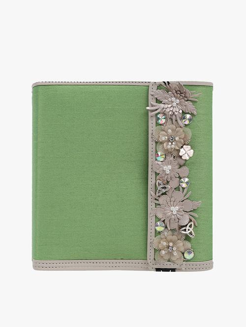 green silk utility bag - 17393934 - Very Small Image - 1
