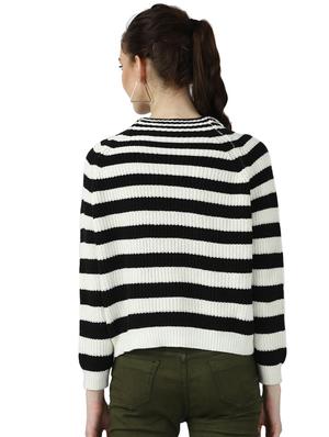 crew neck striped pullover - 17396032 - Standard Image - 3