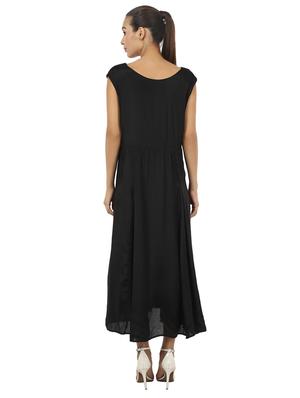 scoop neck flared dress - 17396674 - Standard Image - 3