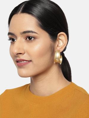 gold metal hoop earring - 17397512 - Standard Image - 3