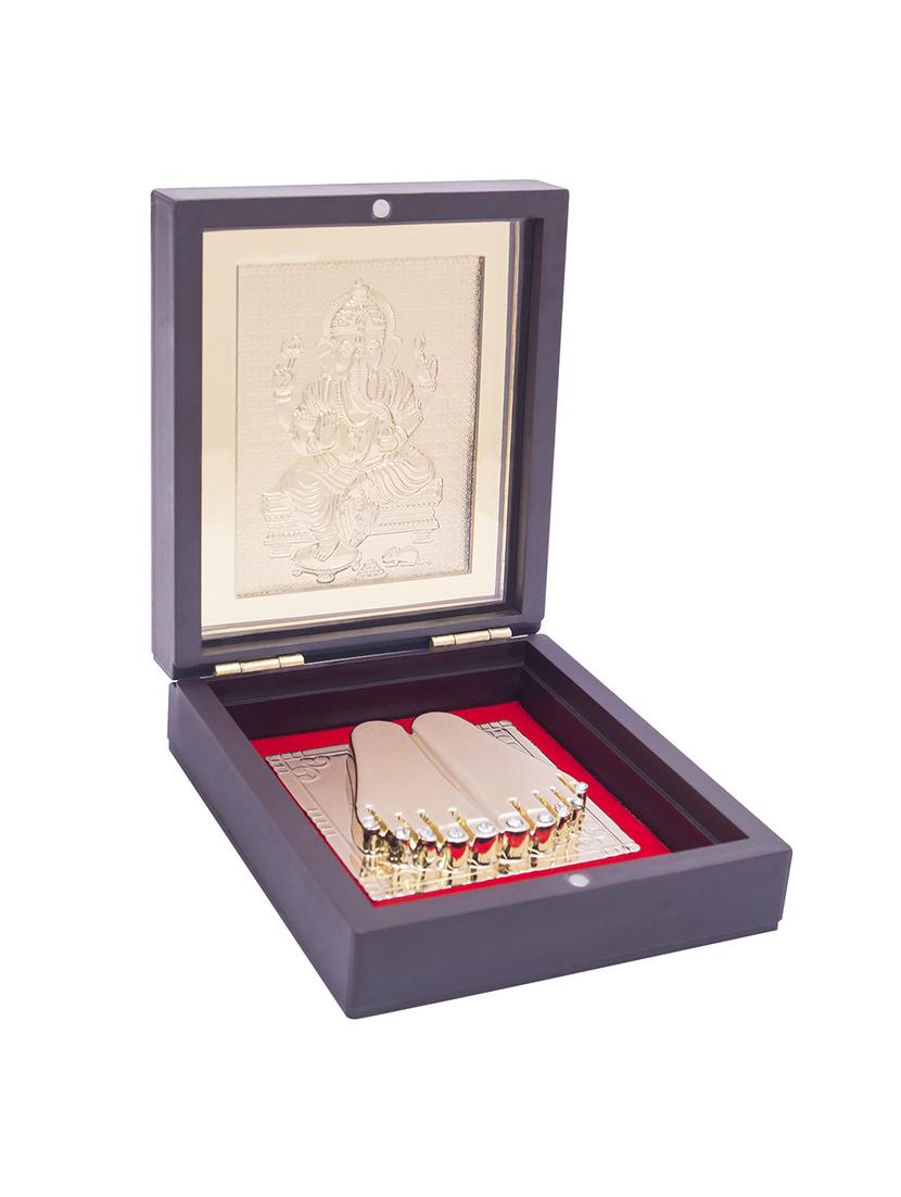 24 ct gold foil ganesh pooja box - 17397954 - Zoom Image - 3