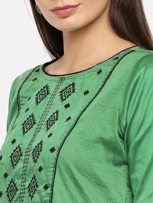 embroidered straight kurta - 17398828 - Standard Image - 5