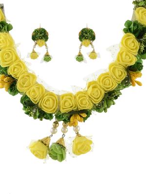 yellow brass necklaces and earring - 17399411 - Standard Image - 2