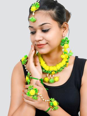 yellow brass necklaces and earring - 17399411 - Standard Image - 6