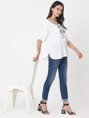 embroidered a-line kurti - 17399616 - Standard Image - 4