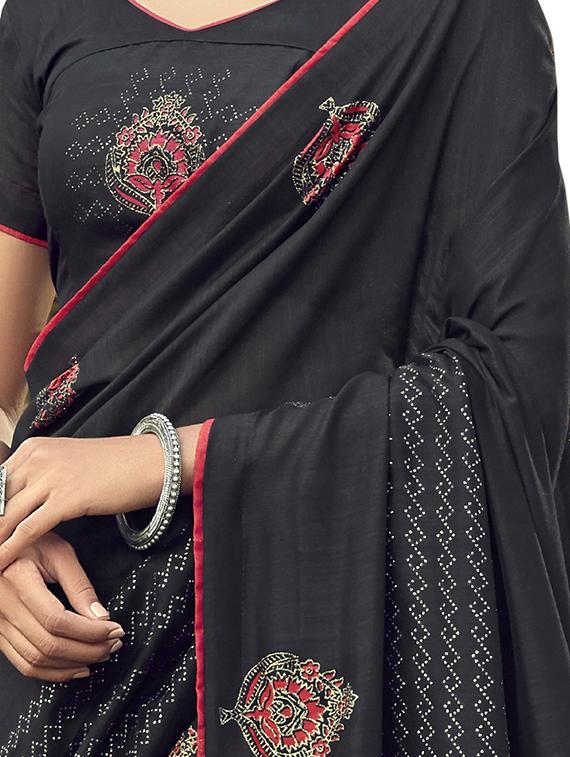 ethnic motif printed saree with blouse - 17401097 - Zoom Image - 2