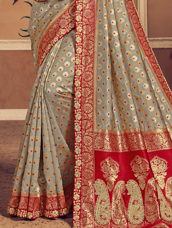 butti banarasi saree with blouse - 17407030 - Zoom Image - 2