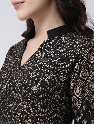 gold print flared kurta - 17410236 - Standard Image - 4