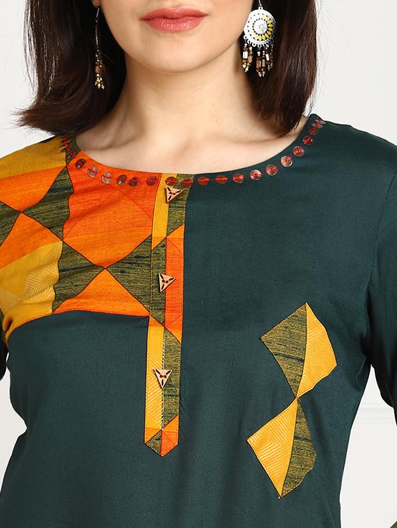 patchwork solid straight kurta - 17411499 - Zoom Image - 4