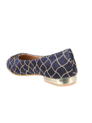 blue slip on mojaris - 17412189 - Standard Image - 3