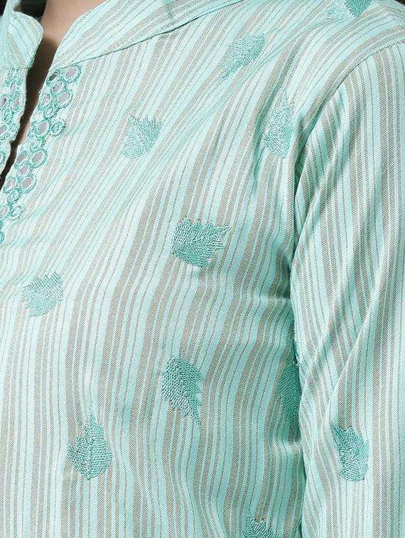 embroidered kurta palazzo set - 17413565 - Zoom Image - 4