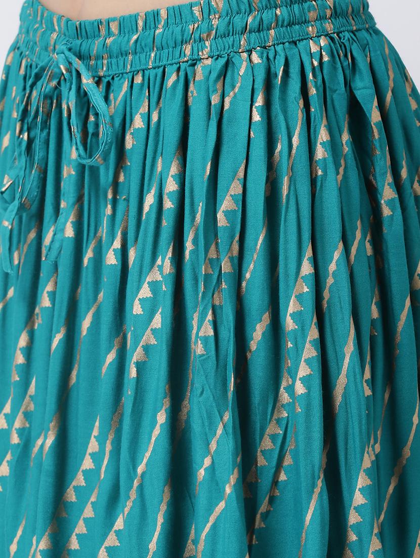 foil print kurta palazzo set - 17413591 - Zoom Image - 5