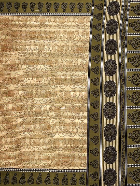 bordered printed saree with blouse - 17415381 - Zoom Image - 3