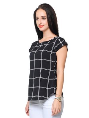 round neck checkered top - 17415506 - Standard Image - 2
