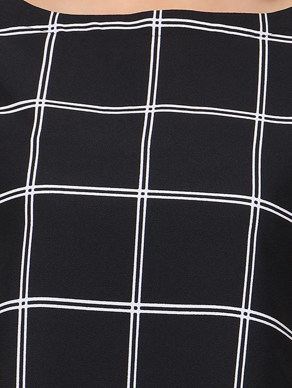 round neck checkered top - 17415507 - Zoom Image - 4
