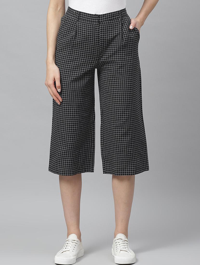 mid rise cropped trouser - 17415688 - Zoom Image - 1