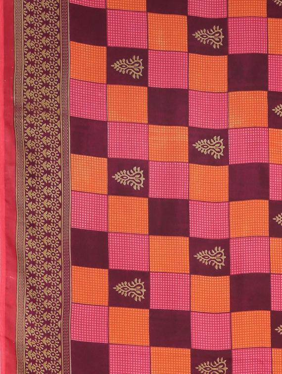 geometrical printed saree with blouse - 17419646 - Zoom Image - 5
