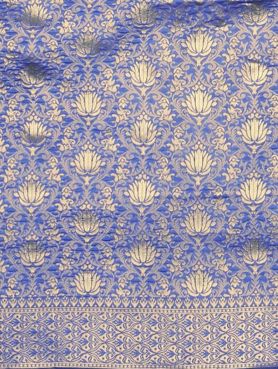 floral woven saree with blouse - 17419676 - Zoom Image - 6