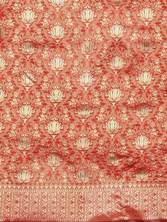 floral woven saree with blouse - 17419677 - Zoom Image - 5