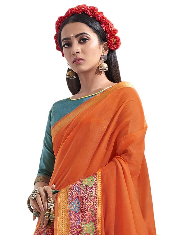 solid plain saree with blouse - 17419782 - Zoom Image - 2