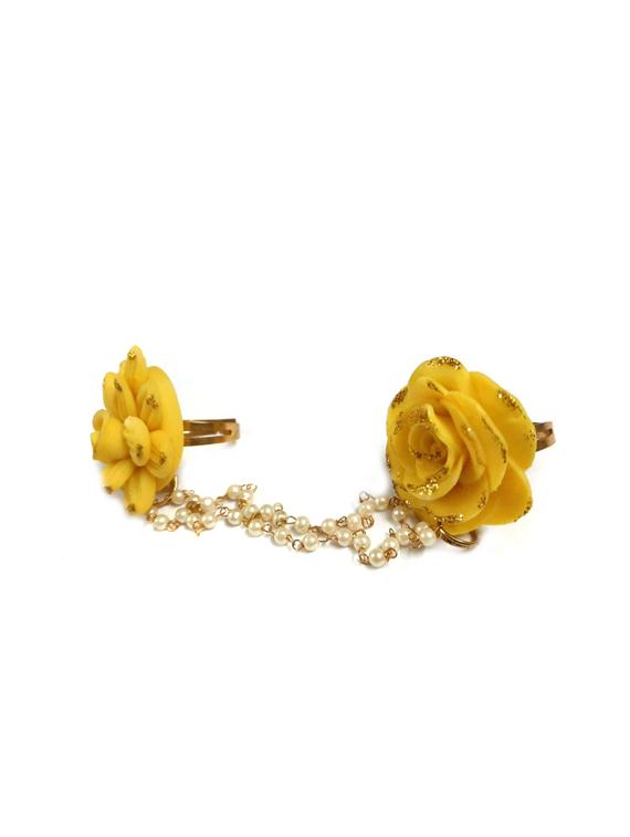 yellow metal finger ring - 17421940 - Zoom Image - 2