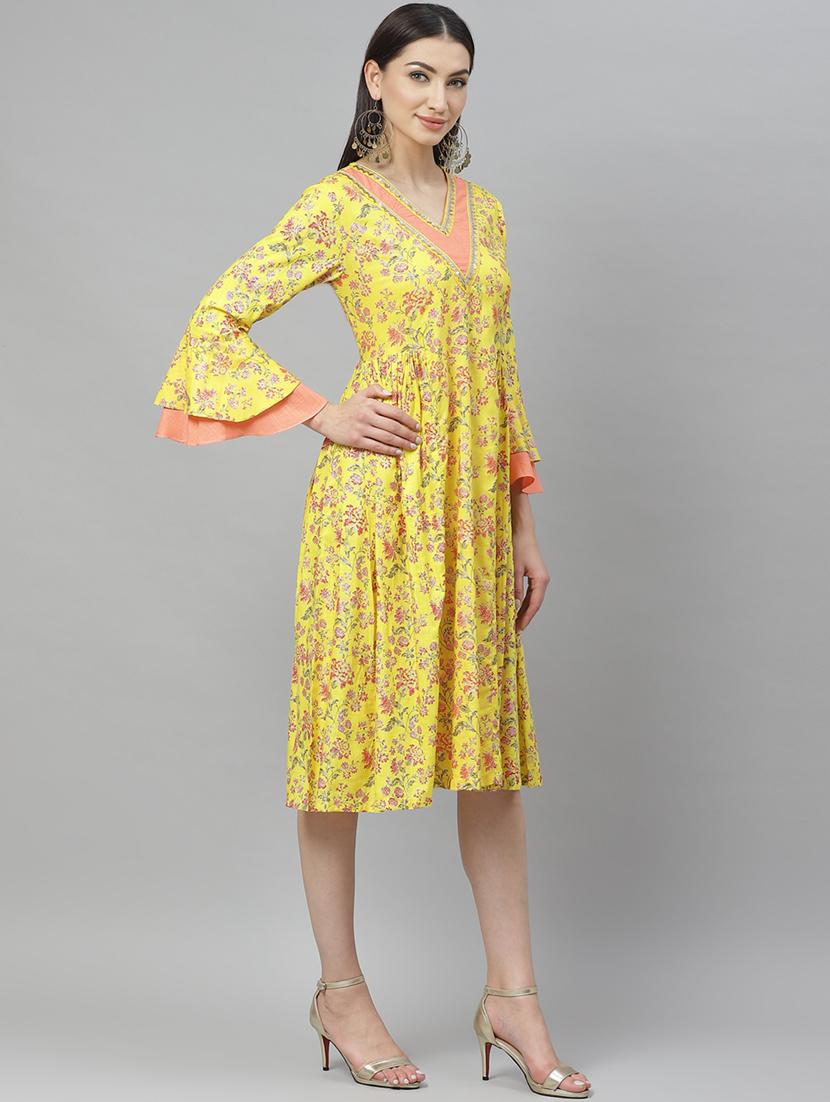 bell sleeves floral dress - 17422535 - Zoom Image - 2