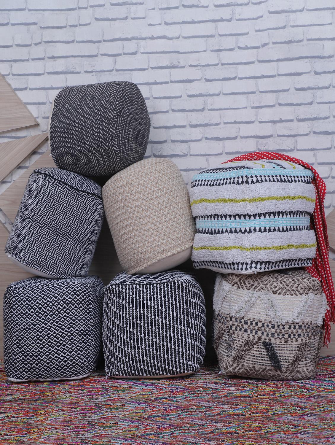 beautiful cylindrical diamond cotton pouf - 17422545 - Zoom Image - 2
