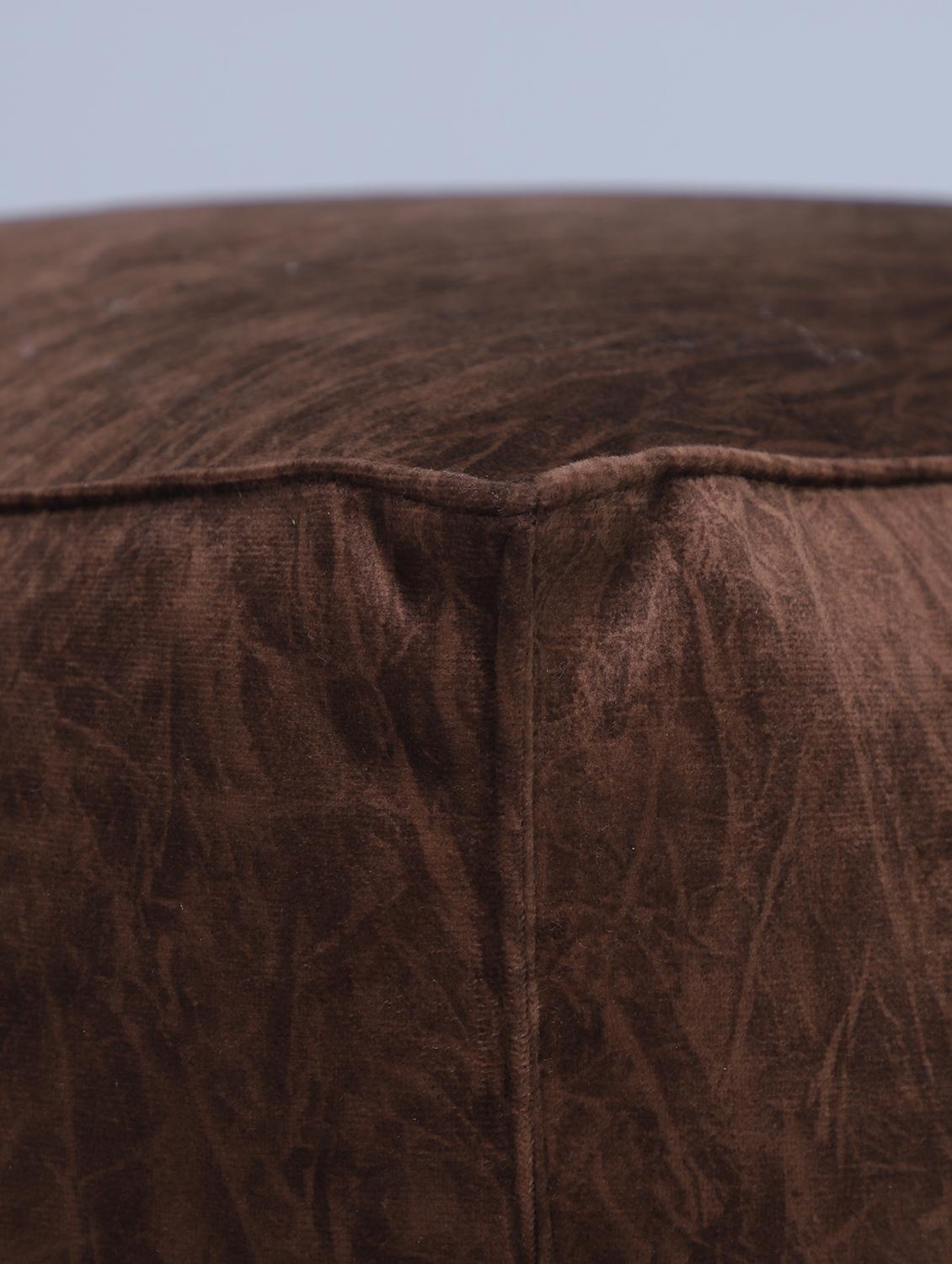 beautiful textured print velvet pouf - 17422554 - Zoom Image - 5