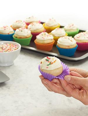 10 pcs measuring cups n spoon & 6 pcs of cupcake mould - 17423297 - Standard Image - 4