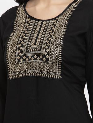 embroidered straight kurta - 17424939 - Standard Image - 5