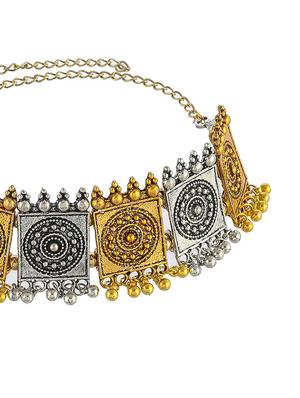 gold brass choker necklace - 17425775 - Standard Image - 3