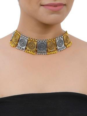 gold brass choker necklace - 17425775 - Standard Image - 4
