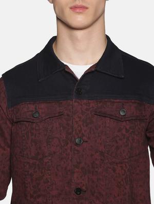 maroon printed denim jacket - 17426925 - Standard Image - 5