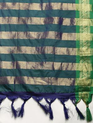 navy silk blend kanjivaram saree with blouse - 17427030 - Standard Image - 5