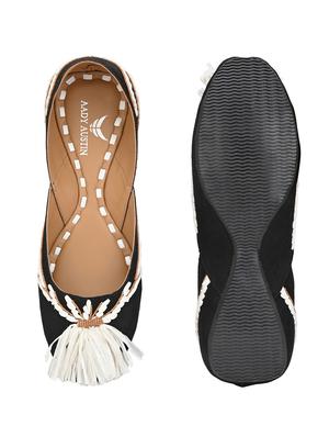 black slip on jutis - 17427946 - Standard Image - 7