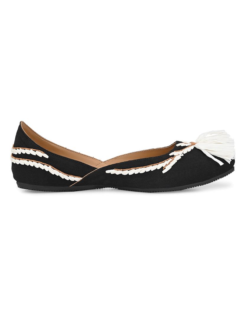 black slip on jutis - 17427946 - Zoom Image - 4