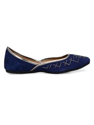blue slip on jutis - 17427952 - Standard Image - 4