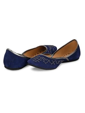 blue slip on jutis - 17427952 - Standard Image - 6