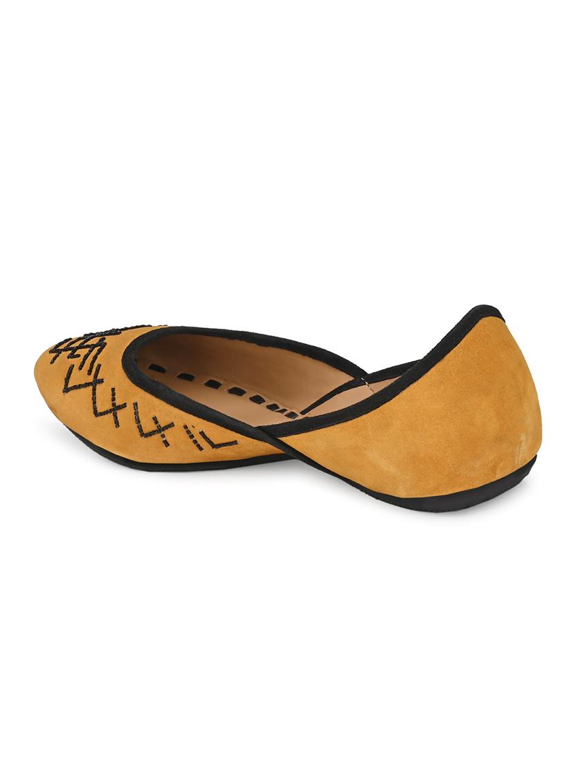 tan slip on jutis - 17427954 - Zoom Image - 5