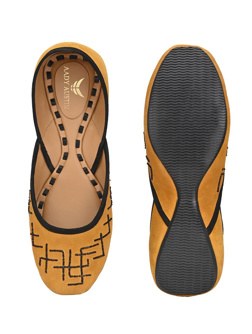 tan slip on jutis - 17427954 - Zoom Image - 7