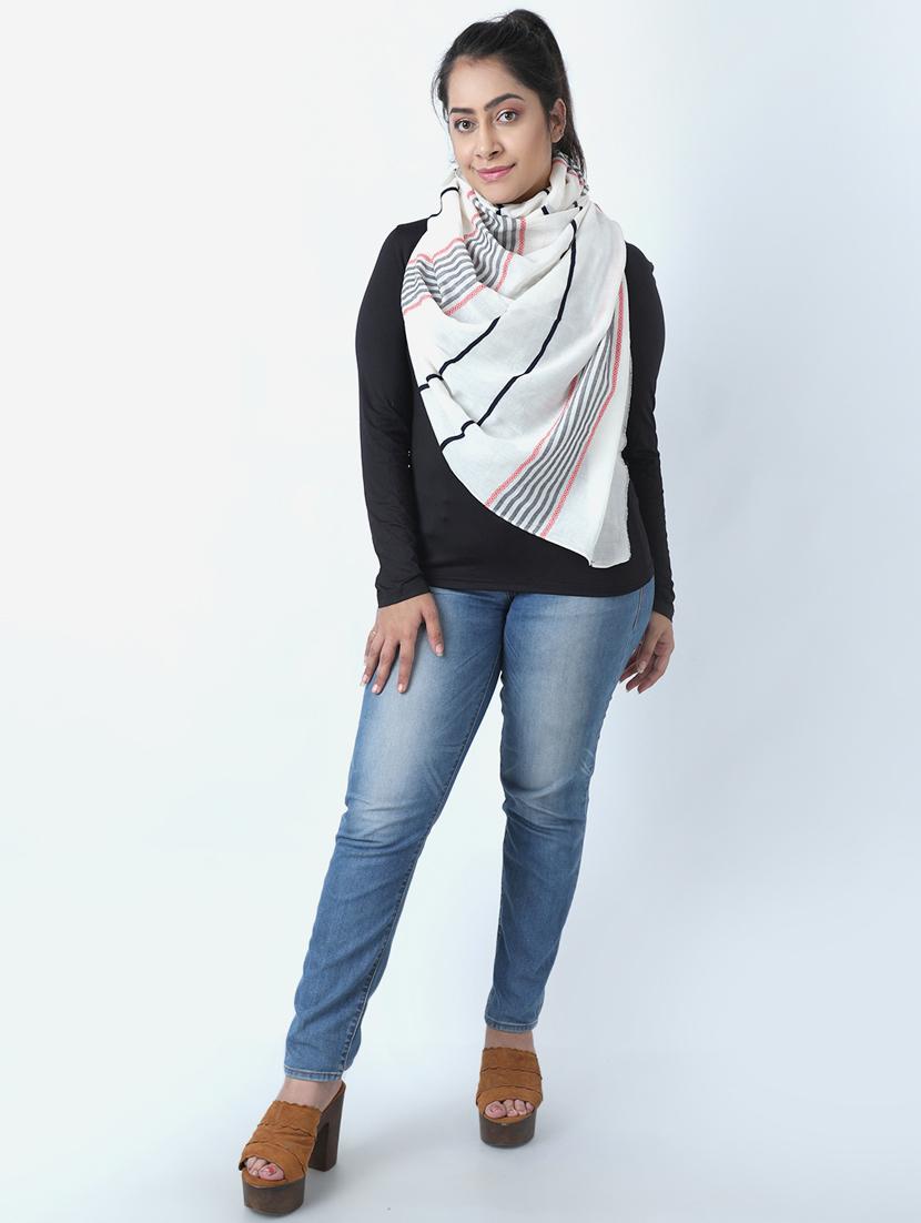 white wool scarf - 17430896 - Zoom Image - 2
