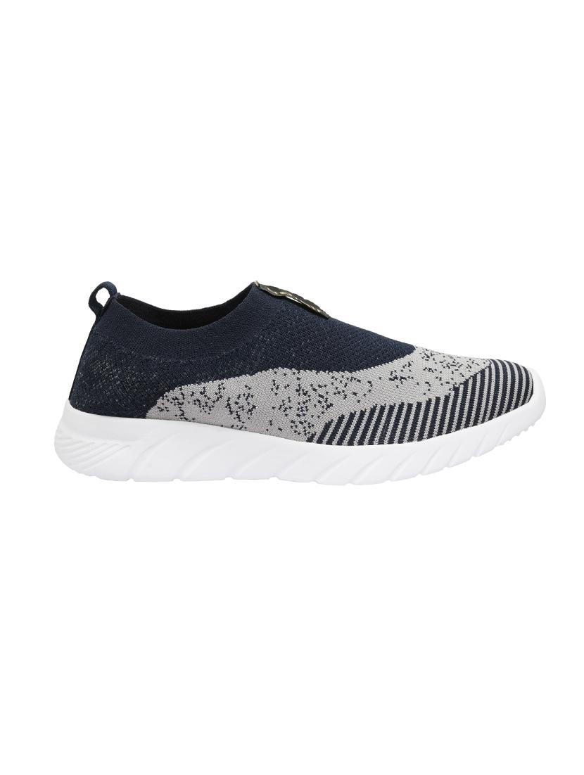 printed slip on shoes - 17431618 - Zoom Image - 2