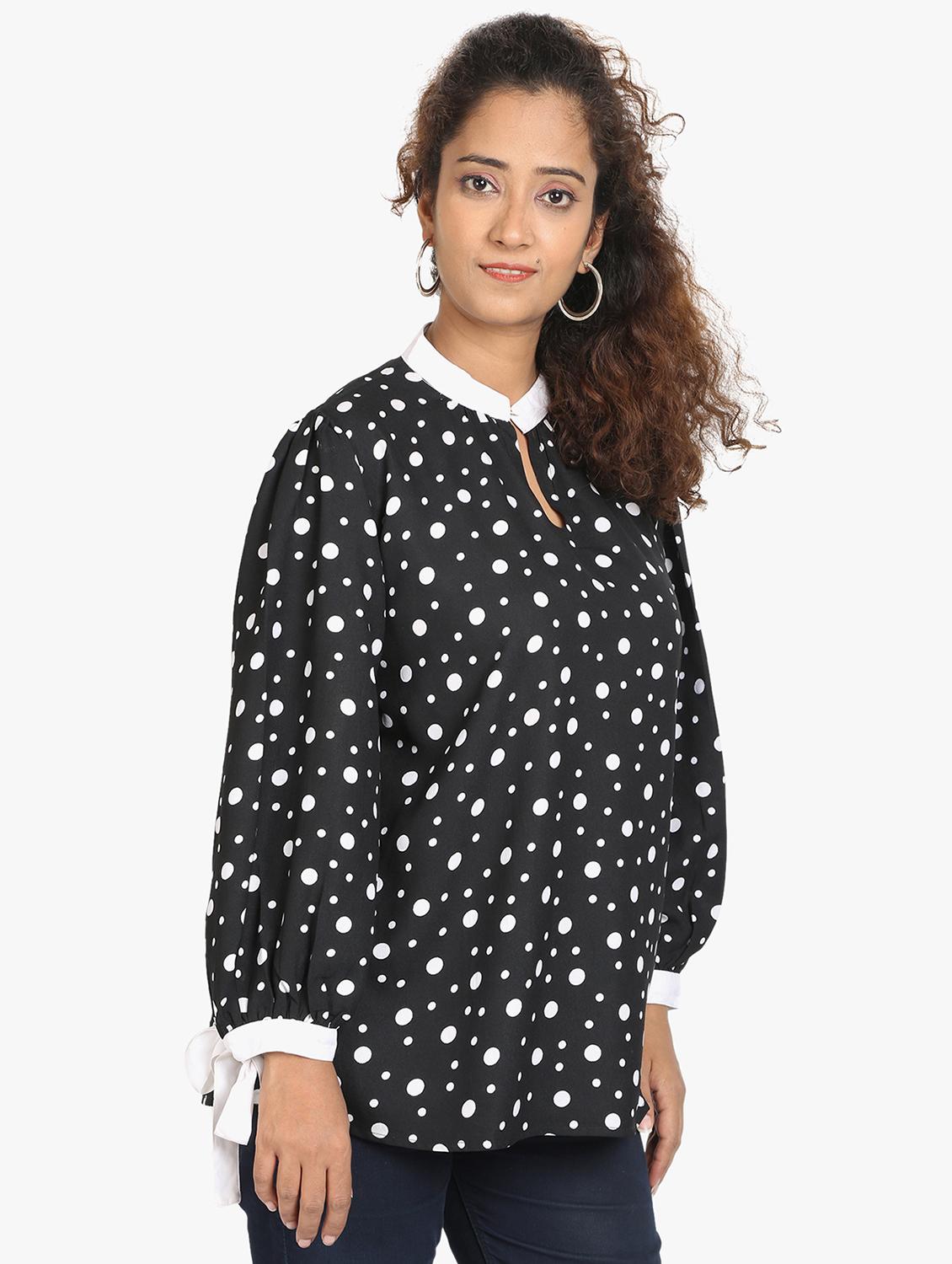 key hole neck polka dot top - 17431789 - Zoom Image - 2