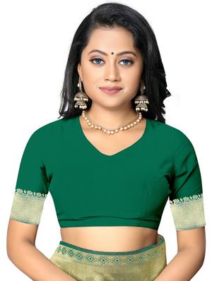 bottle green banarasi saree with blouse - 17432070 - Standard Image - 3